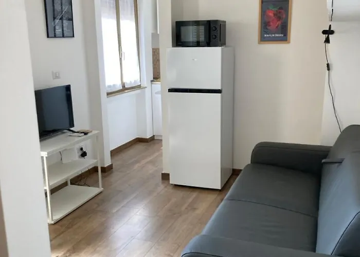 Monolocale Con Ampio Terrazzo Daire *