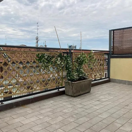 Monolocale Con Ampio Terrazzo Διαμέρισμα Μιλάνο