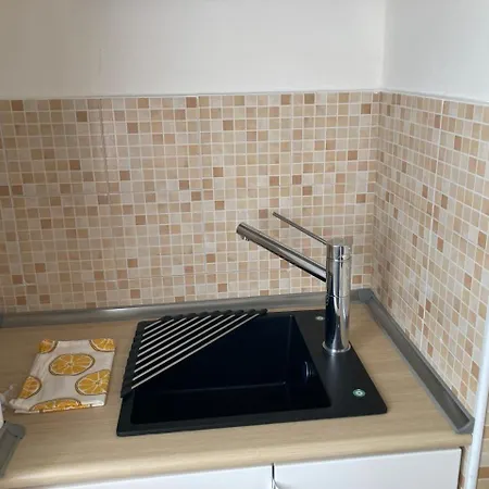 아파트 Monolocale Con Ampio Terrazzo *